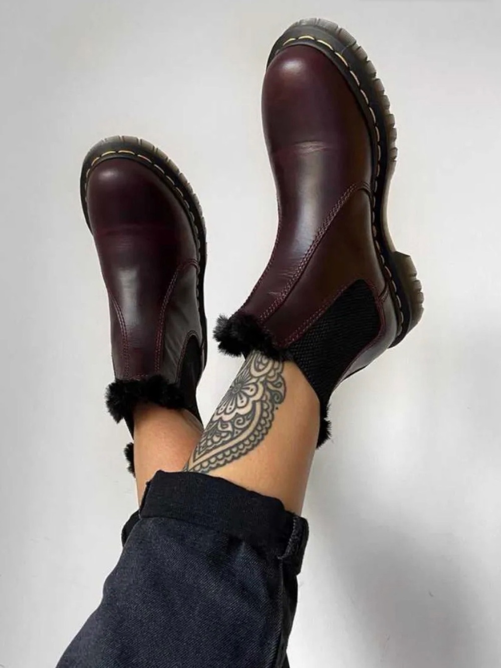 Dr. Martens Burgundy Faux Fur Lined Chelsea Boots Excellent Condition 8